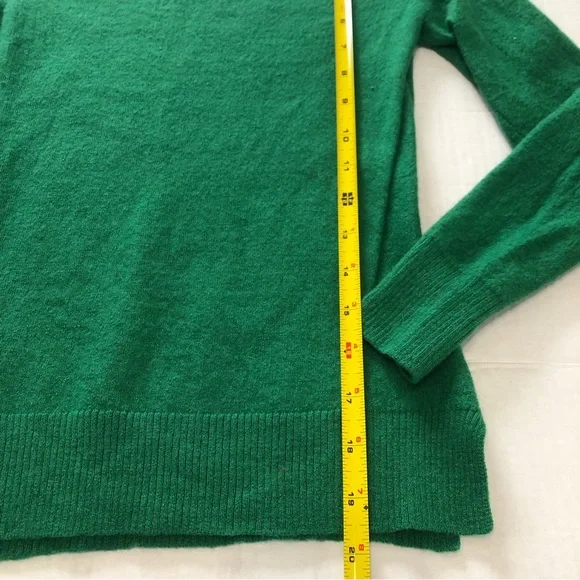 Tahari | Green Womens Wool Top With Zipper Accents | Size XS - Picture 9 of 9